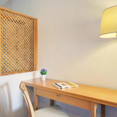 Cozy In The Old Town - Center Apartment *